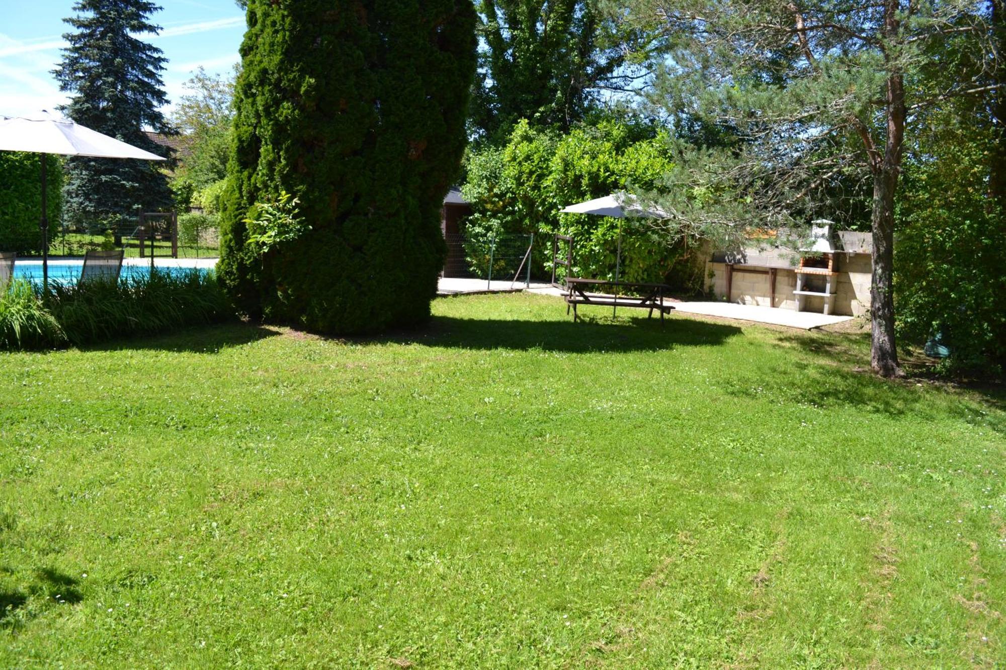 Les Bruyeres B&B Montbron Exteriér fotografie